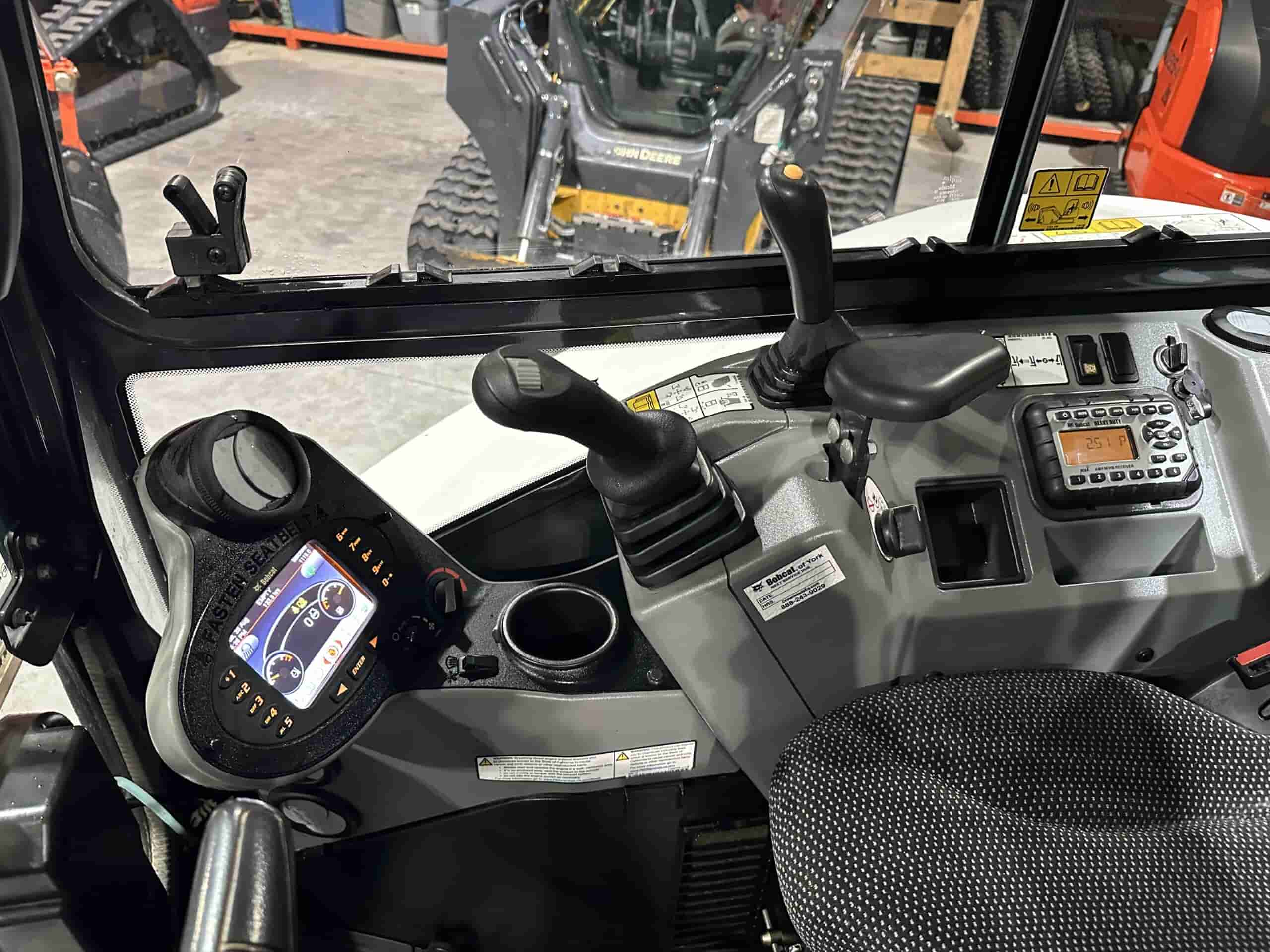 2019 BOBCAT E35i
